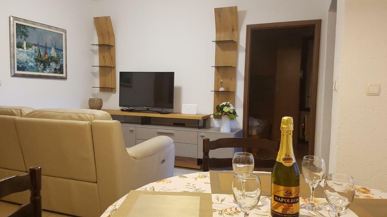 Apartment Lavanda Garden Раб Экстерьер фото