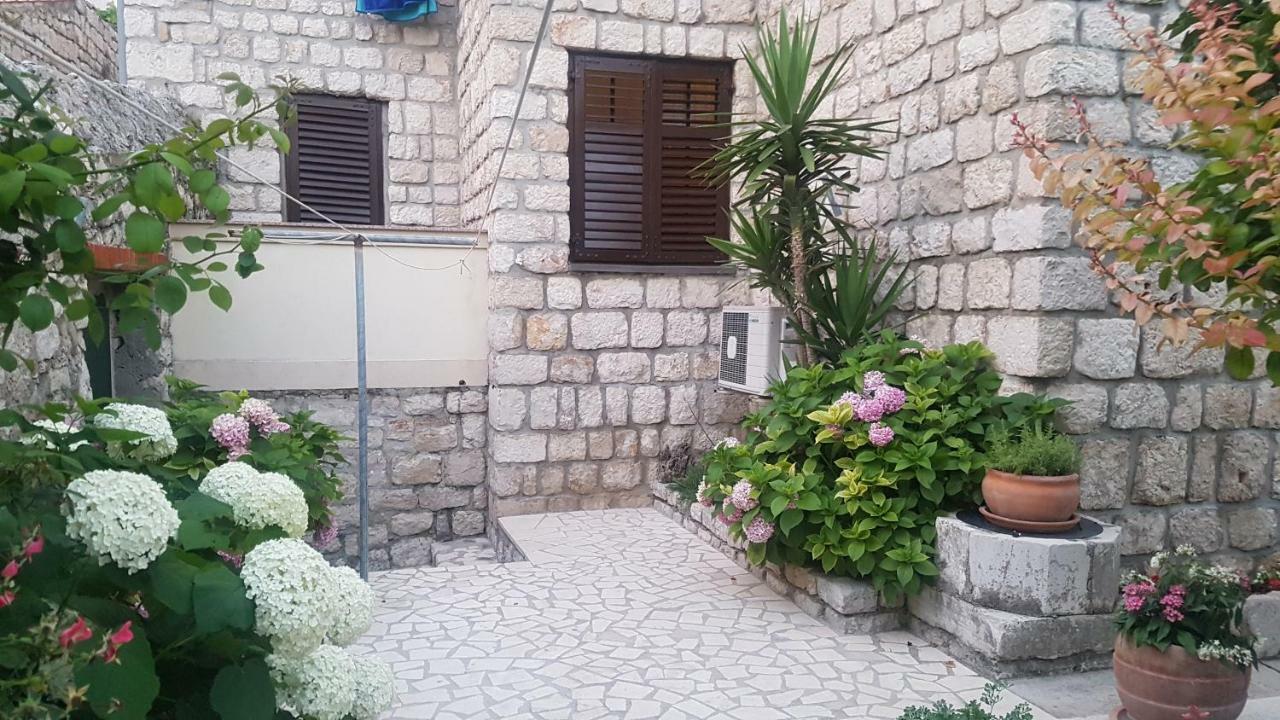 Apartment Lavanda Garden Раб Экстерьер фото