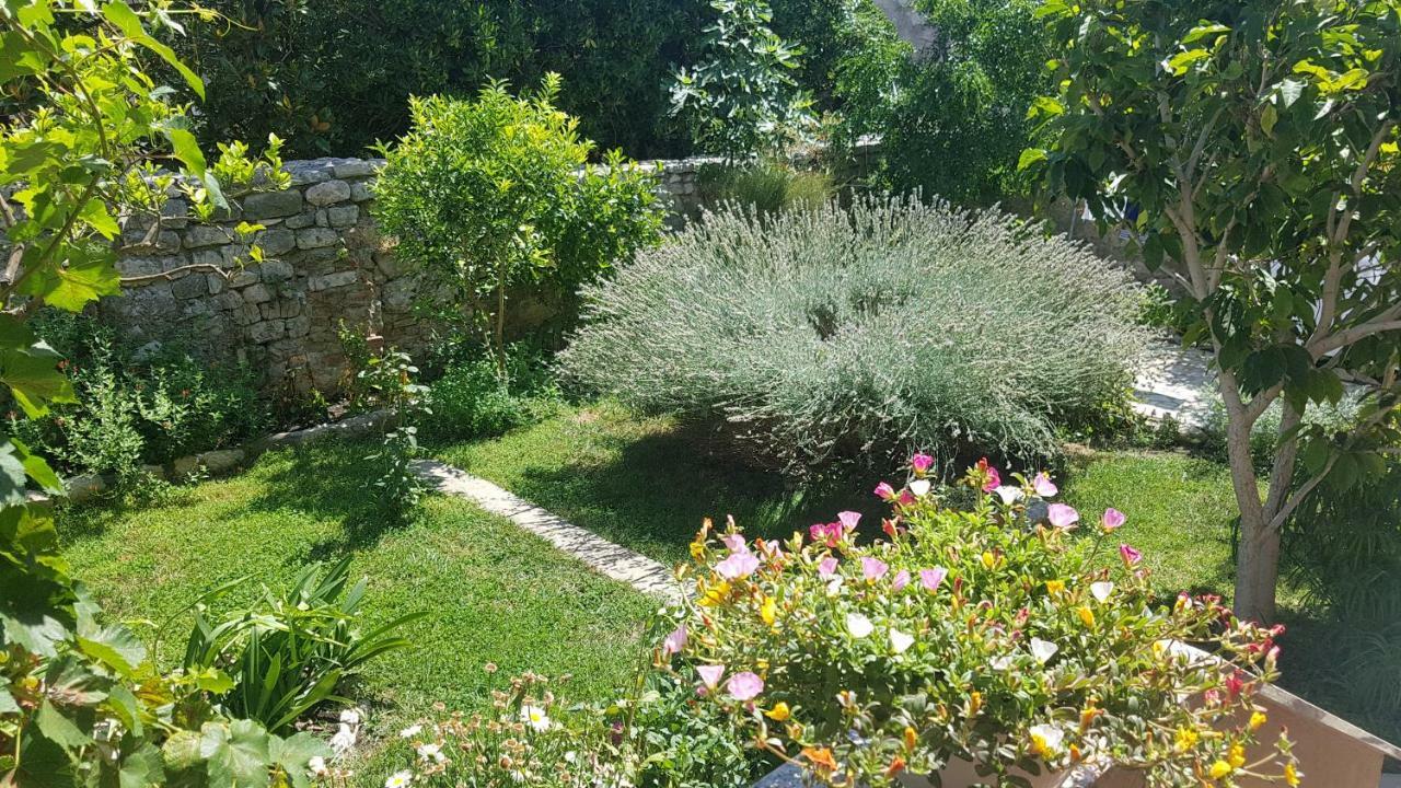 Apartment Lavanda Garden Раб Экстерьер фото