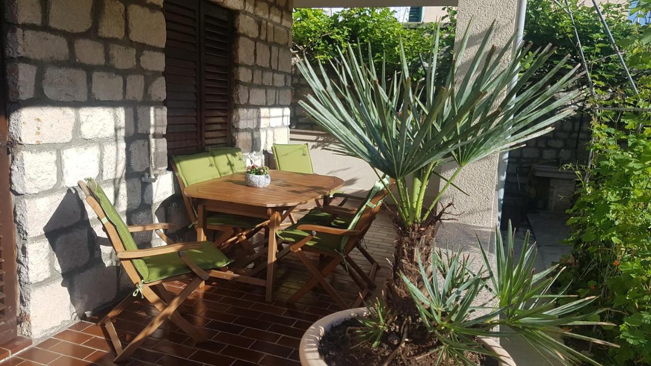 Apartment Lavanda Garden Раб Экстерьер фото