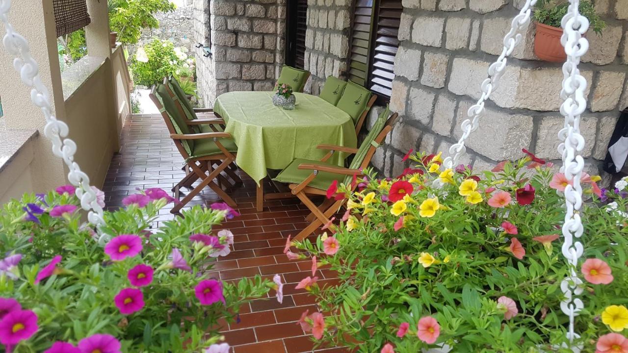 Apartment Lavanda Garden Раб Экстерьер фото